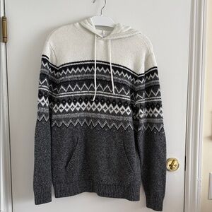 Old Navy Black and White Patterned Hoodie Sweater